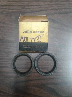 John Deere At11773t Oil Seal