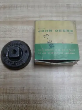 At18559t John Deere Cap