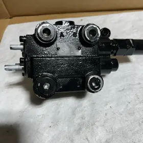 Auc18084 John Deere Spool Valve