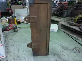 B1804r John Deere B Radiator Side