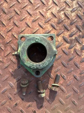 B2620r John Deere A B G 50 60 70 Tractor Original Rockshaft Bearing Cap With Bolts