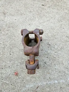 4020 John Deere C48n Cultivator Shank Pipe Clamp Assy A B H