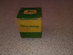 John Deere C784r Nos Original Part # Spring