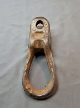 D834a John Deere Cast Type Plow Clevis A B D G H 50 60 70 D834a John Deere Cast Type Plow Clevis A B D G H 50 60 70