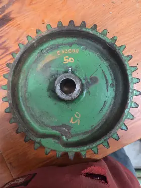 E43696 John Deere Needle Lift Gear