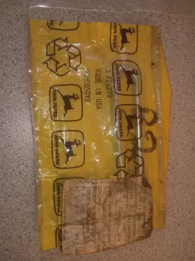 F2827r John Deere Original Equipment # - Snap Clip