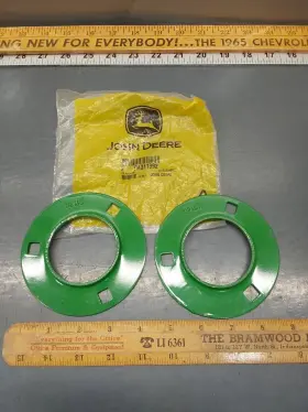Fh311992 John Deere 2/pack Nos Genuine Pressed Flange Housing Fh311992 John Deere 2/pack Nos Genuine Pressed Flange Housing