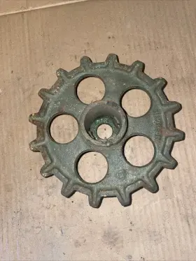 H1724-b John Deere Sprocket