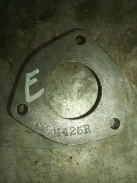 H425r John Deere Used H Tractor Final Drive Bearing Cover Part# H425r John Deere Used H Tractor Final Drive Bearing Cover Part#