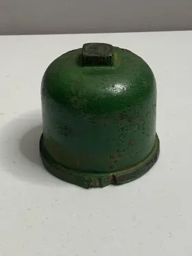 Jd-2403 John Deere Vintage Cast Iron Threaded Hub Grease Cap