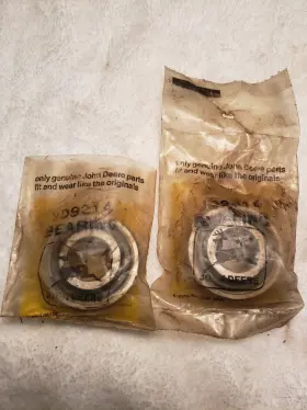 Jd9214 John Deere Nos Bearings Part# Pair Jd9214 John Deere Nos Bearings Part# Pair