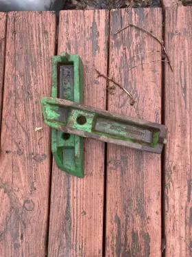L100866 John Deere Sway Block 6420