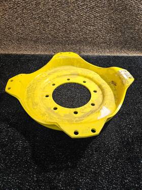 John Deere L208789 Front Wheel Center For 6m 95 105 110 115 125