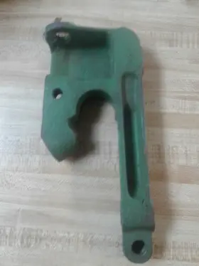 M1391 John Deere Bracket
