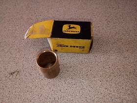 John Deere R11017r Nos Original Bushing Part # New