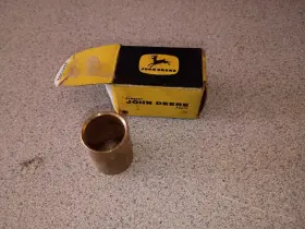 R11017r John Deere Nos Original Bushing Part # New