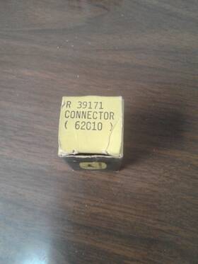 John Deere R39171 Connector