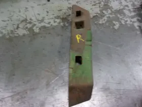 R39512 John Deere 2520 2510 3020 Sway Block L.h. Original R39512 John Deere 2520 2510 3020 Sway Block L.h. Original