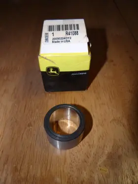 R41088 John Deere New Oem Bushing