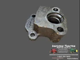 Re35685 John Deere R53382 Oil Pump Cover Re35685 John Deere R53382 Oil Pump Cover