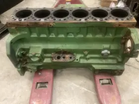 R65693 John Deere 466 Engine Block R65693 John Deere 466 Engine Block
