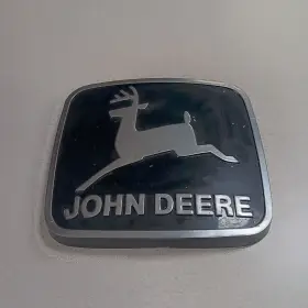 R82804 John Deere Emblem