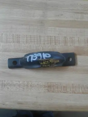 T13910 John Deere Bracket