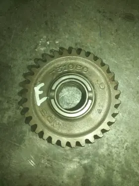 T31080 John Deere Jd Gear Pinion Shaft