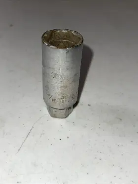 Ty3200 John Deere 13/16 Spark Plug Socket