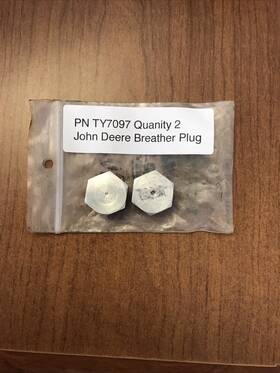 John Deere Ty7097 Lot Of 2 Breather Plug