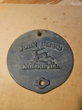 Y3297-b John Deere Vintage Planter Box Lid Cover