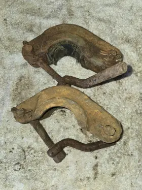 Z1200-h John Deere Pair 5 Sickle Mower Clamps