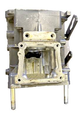 Kubota 6c050-51260 B2410 Tractor Transmission Case