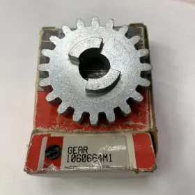 1060664m1 Massey Ferguson 20 Tooth Gear