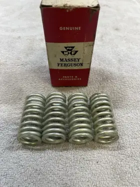 21176a Massey Ferguson Oem Nos Valve Springs Box Of 4 21176a Massey Ferguson Oem Nos Valve Springs Box Of 4