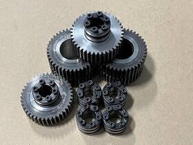 Messer 4212.6065 Pinion Gears And 4705.0578 Clamping Sleeves / Brand New