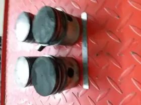 A102 Mitsubishi Ke70 Satoh Used Pistons .25 And Std Qty 4 A102 Mitsubishi Ke70 Satoh Used Pistons .25 And Std Qty 4