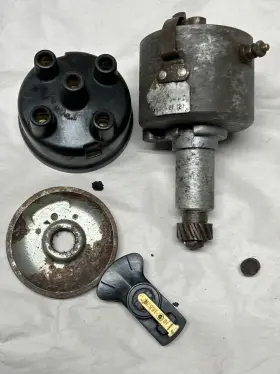 1ad-6004-2f Prestolite 4 Cyl Distributor Wisconsin Engine 1ad-6004-2f Prestolite 4 Cyl Distributor Wisconsin Engine