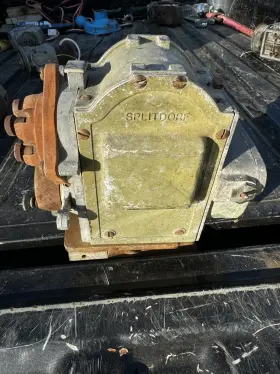 92279 Vintage Splitdorf Magneto With Iron Bracket Looks Good 92279 Vintage Splitdorf Magneto With Iron Bracket Looks Good