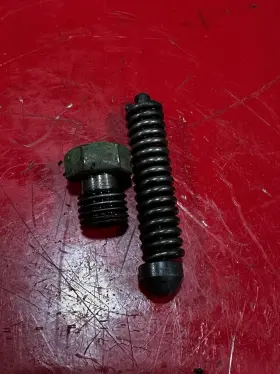 A598r Vintage John Deere Parts Shifter Pawl Spring Cap Screw 60 70 80 620 720 630 730 A598r Vintage John Deere Parts Shifter Pawl Spring Cap Screw 60 70 80 620 720 630 730