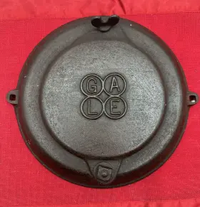 K207 Vintage K206 Antique Gale Michigan Cast Iron Corn Planter Lid