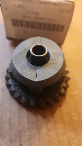 Tt74d Wisconsin 8755e Genuine Oem Nos Teledyne Variable Speed Governor Tt74d Wisconsin 8755e Genuine Oem Nos Teledyne Variable Speed Governor