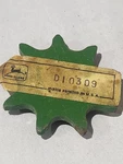 John Deere Hopper Drive Chain Sprocket D10309 Oem Nos New. Price: $8.50.