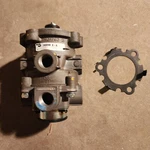 New Genuine Bendix 289098 E-6 Foot Brake Valve Basic 909762. Price: $119.99.