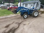 1986 Ford 1710 Tractor Transmission 16 Speed 1310 1510 4X4 Used. Price: $1500.00.